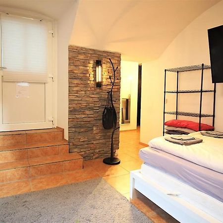 Fully Equipped Apartment Near Main Station Wurzburg Luaran gambar
